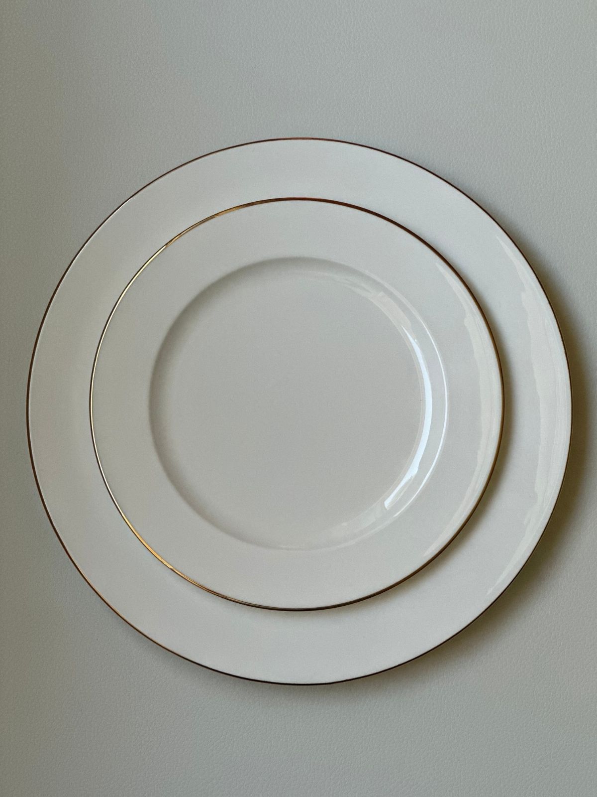 Gold Rimmed Dinner Plate - Image 3
