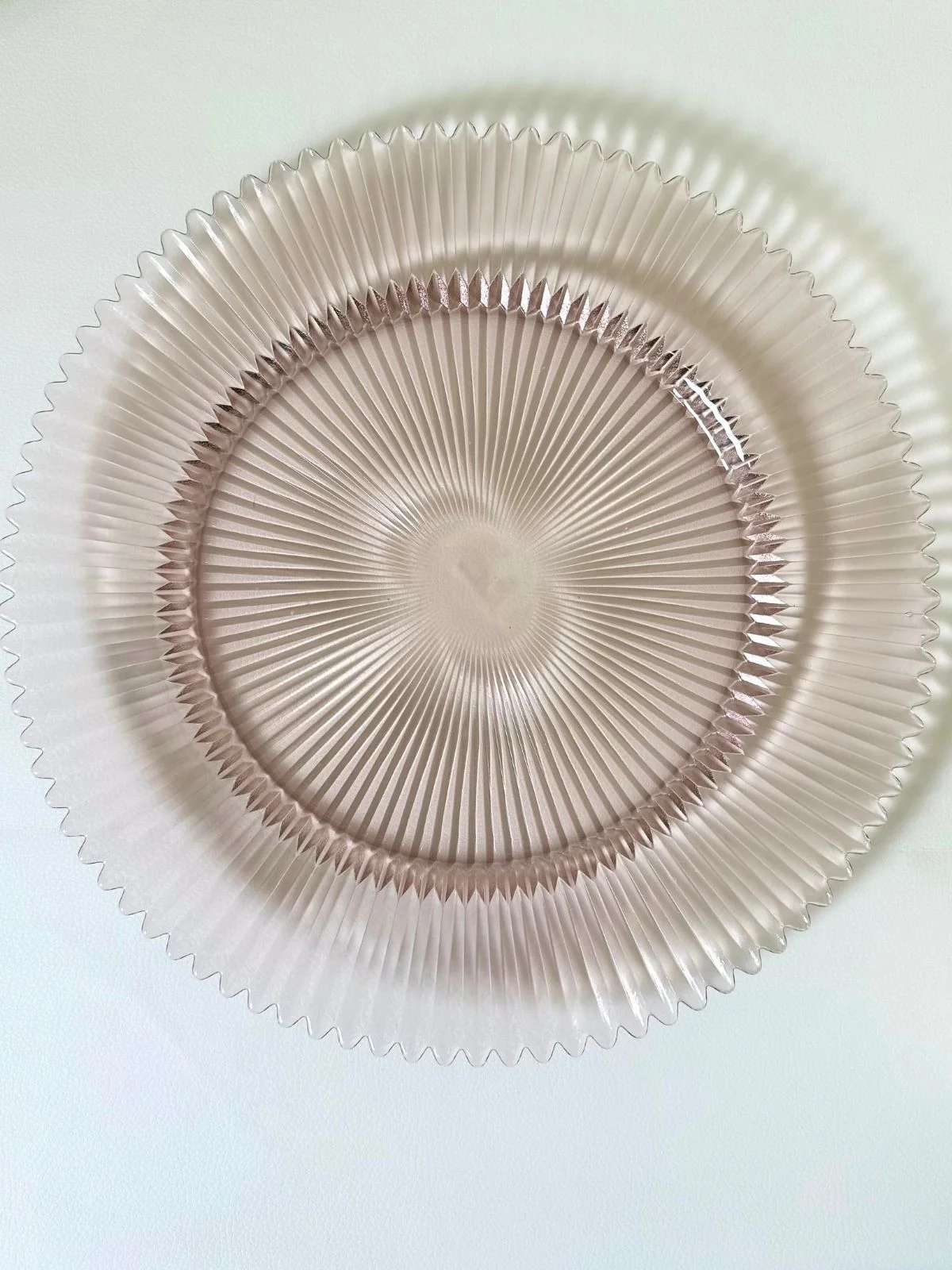 Pink Ribbed Charger - Image 1