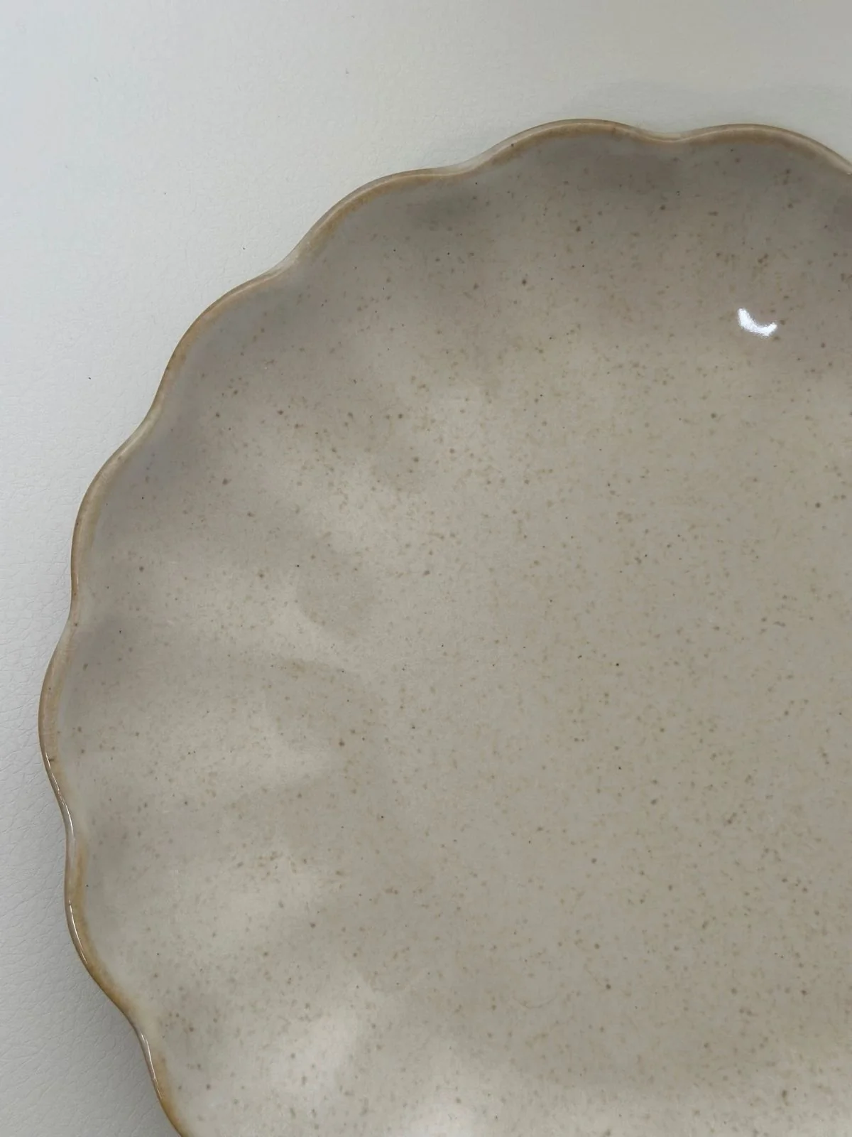Beige Scalloped Dinner Plate - Image 3