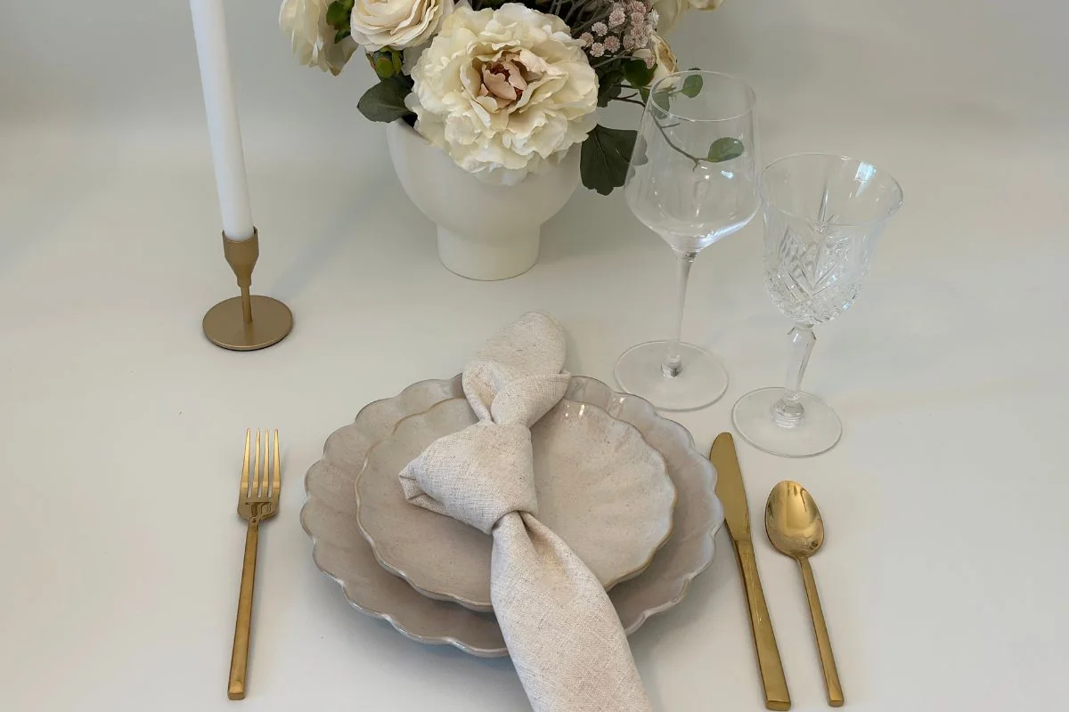 Beige Bloom